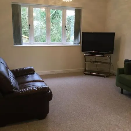 Churstonbnb, Private Flat Within Family Home, Bolton Lostock Exterior photo