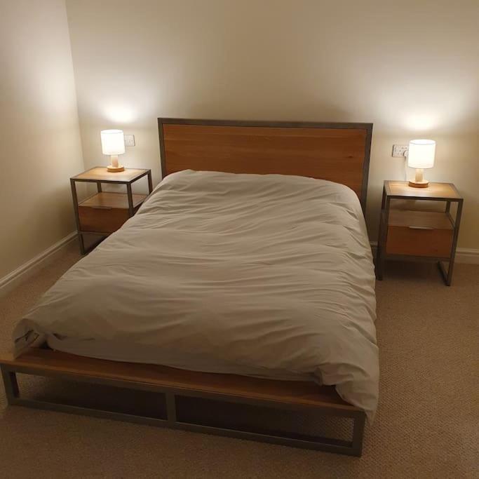 Apartment Churstonbnb, Private Flat Within Family Home, Bolton *
